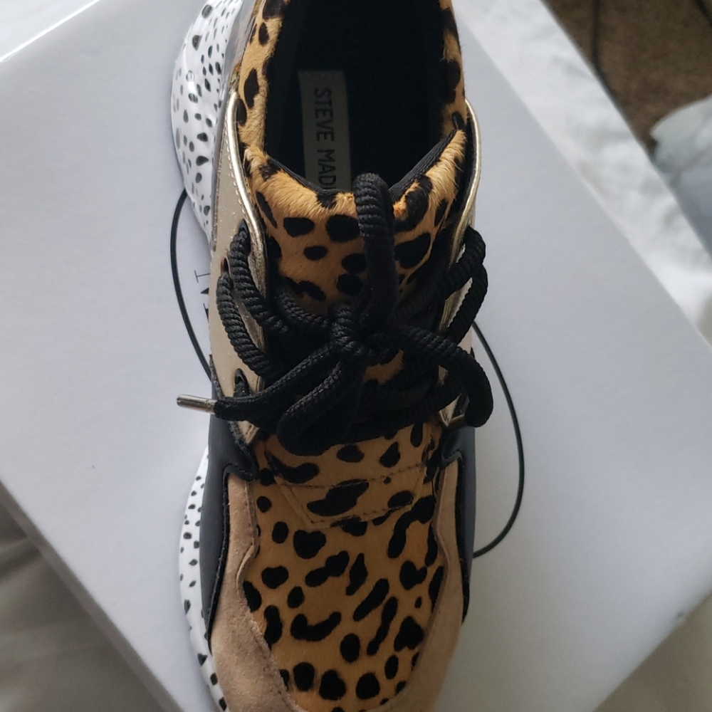 Shoes - Picture 5 of 6